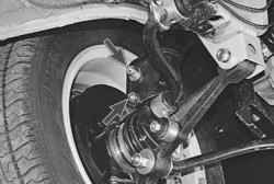 Проверка и регулировка углов установки передних колес